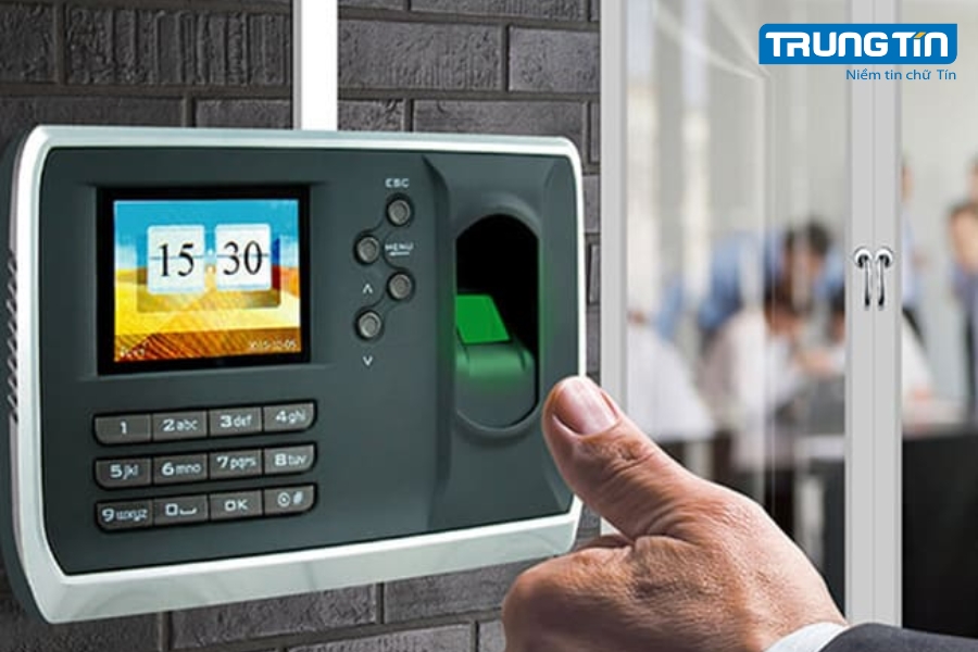 Các loại máy chấm công phù hợp cho doanh nghiệp nhỏ